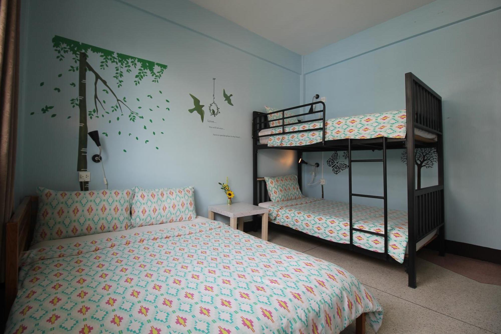 Baan Nampetch Hostel Bangkok Kültér fotó