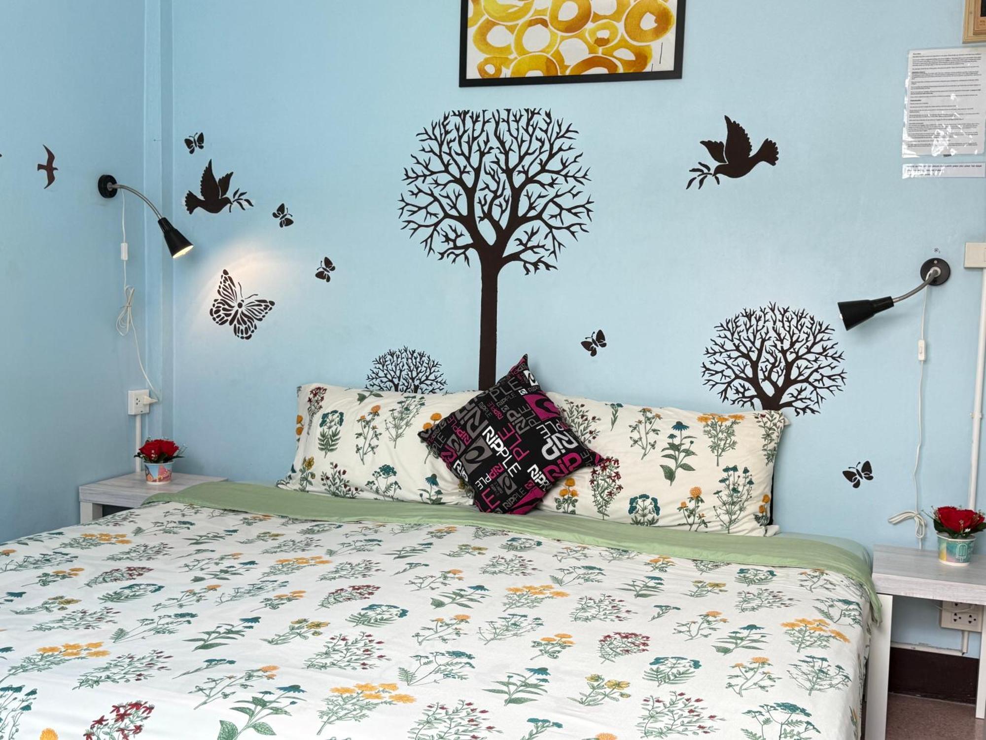 Baan Nampetch Hostel Bangkok Kültér fotó