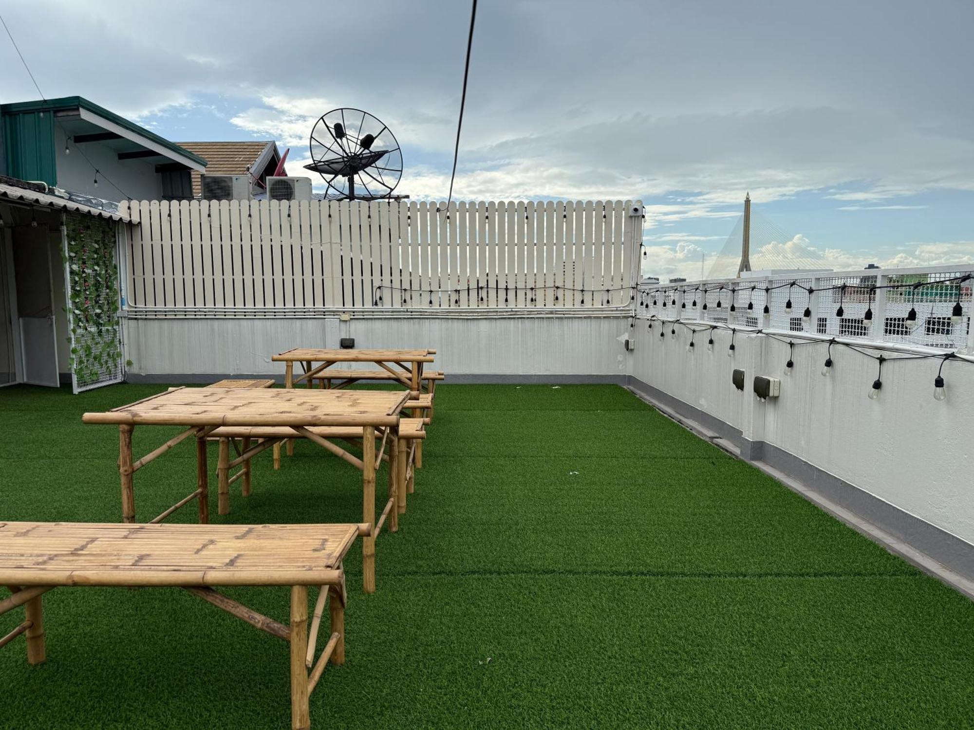 Baan Nampetch Hostel Bangkok Kültér fotó