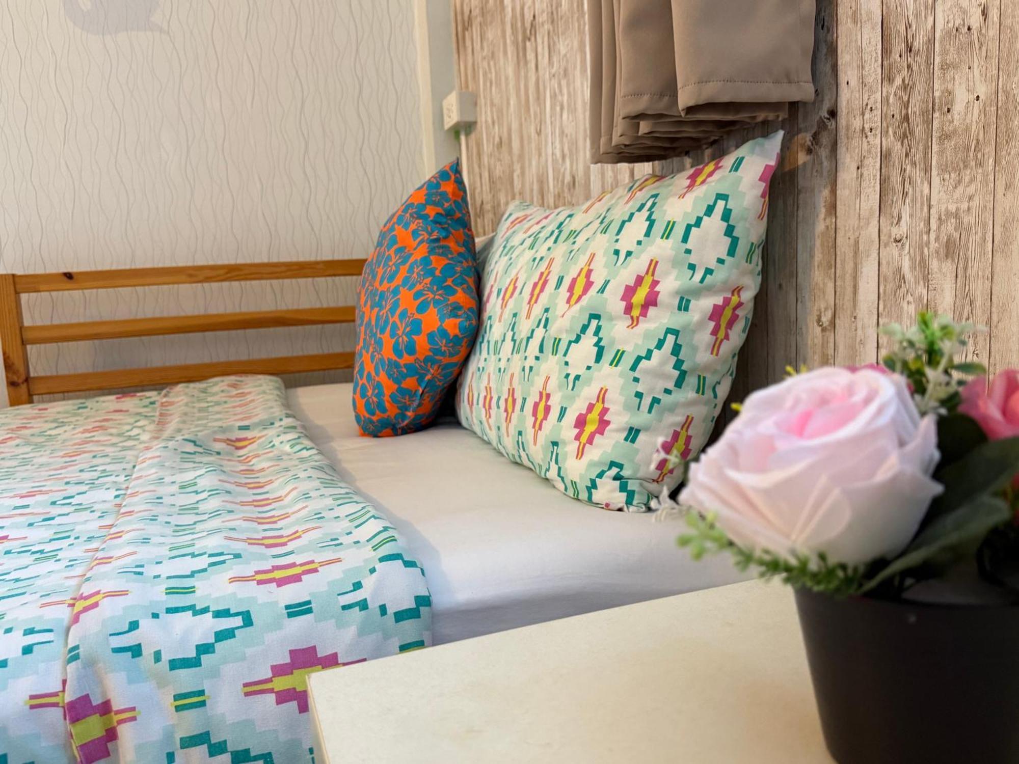 Baan Nampetch Hostel Bangkok Kültér fotó